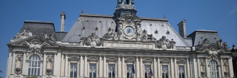 49 - Tours. L'hôtel de Ville (1024x768) 49 - Tours. L'hôtel de Ville (1024x768)