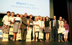 La gagnante nationale adultes et les présidents des régionales qui ont des lauréats nationaux ont reçu leurs prix lors de l'Assemblée générale de la Fédération à Châtel-Guyon, en présence de la Déléguée générale du Québec Line Beauchamp et du maire Frédéric Bonnichon.